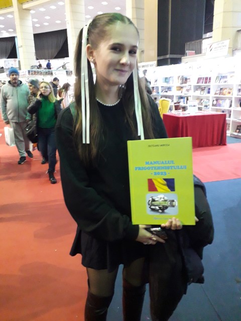 20231126_175954 (Small).jpg