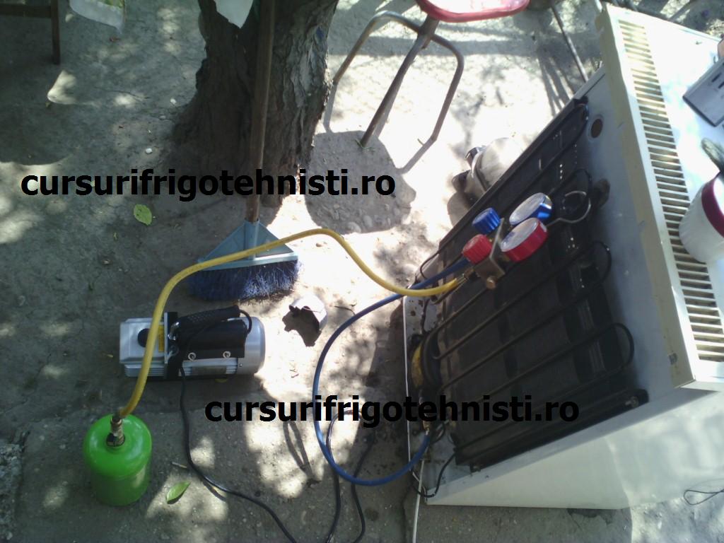 Incarcare cu R134a (Custom).jpg