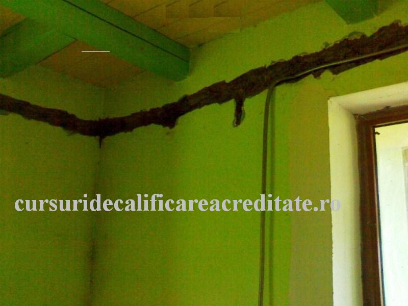 casa din chirpici.jpg