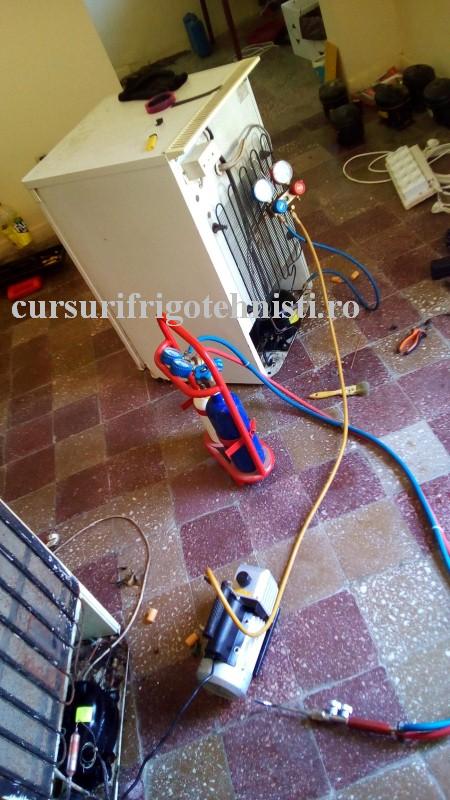 cong la vacuum 1 (Custom).jpg