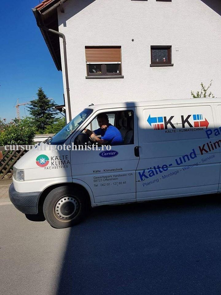 Ma duc la client cu masina firmei.jpg