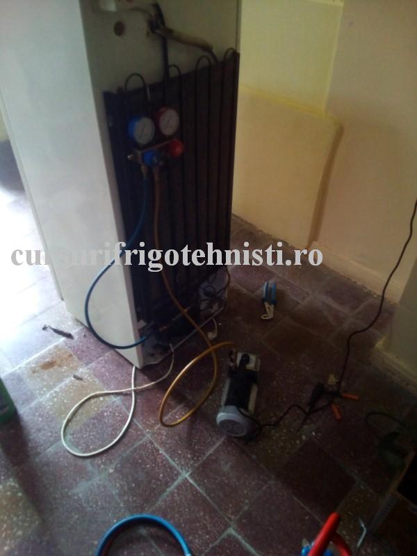 cong in vac 3 (Custom).jpg