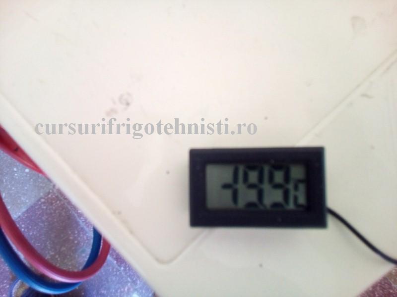 -19 C si tot scade 7.. (Custom).JPG