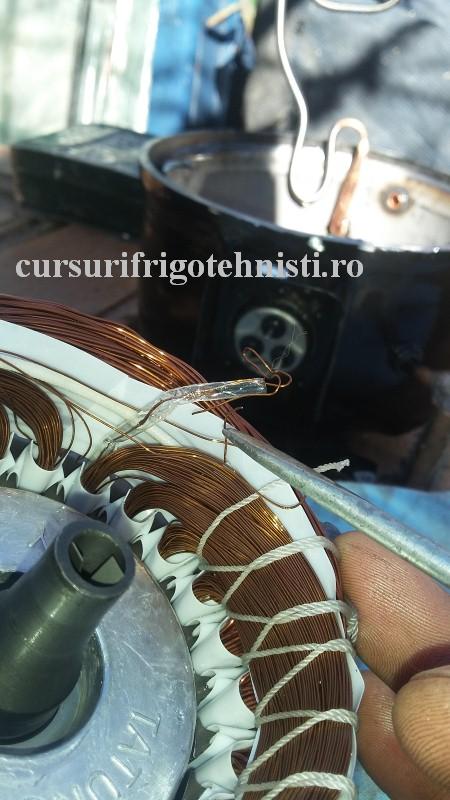 canalele pe unde trec bobinele.jpg