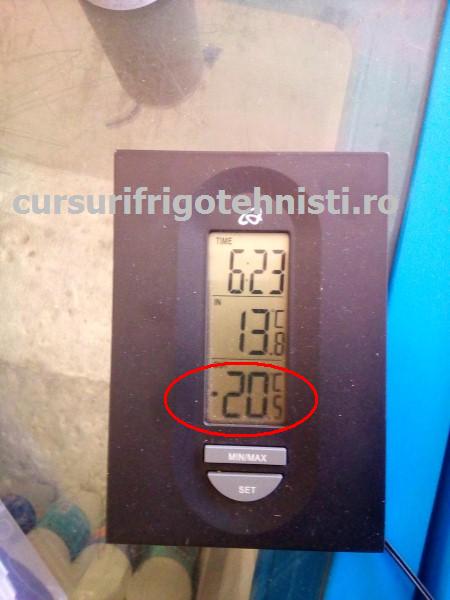 Gata si ultima vitrina este in parametrii Daniel este multumit (Custom).jpg