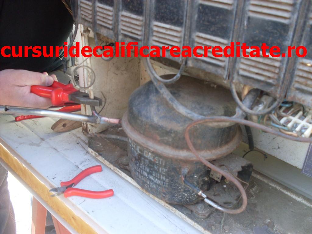 Aici uinlocuisem uleiul din cate mai tin minte ii lungisem capilarul si mergea pe 600.JPG