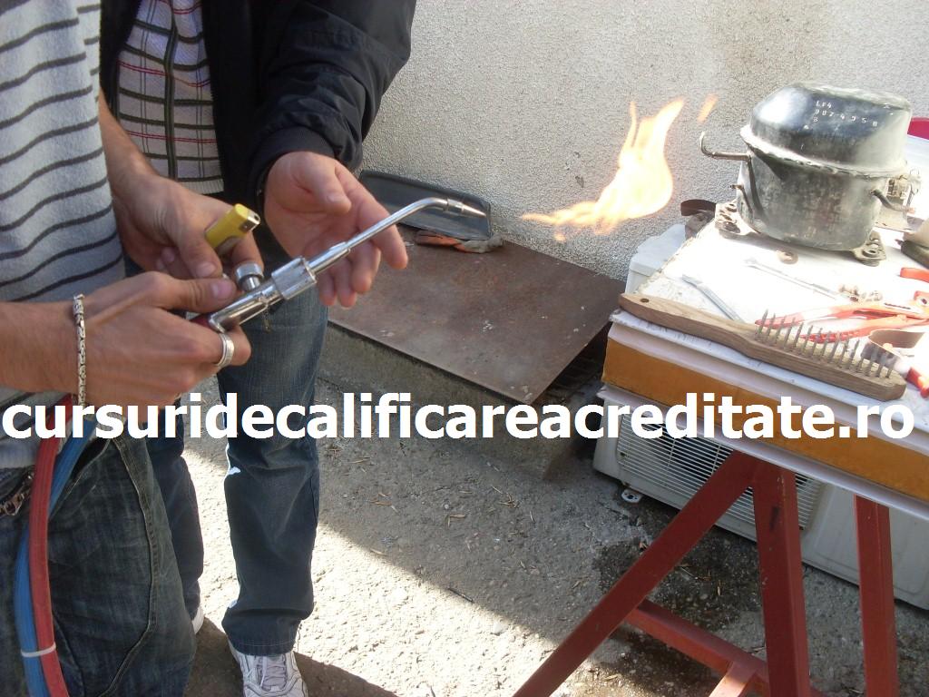 A pornit statia si o reglam.JPG