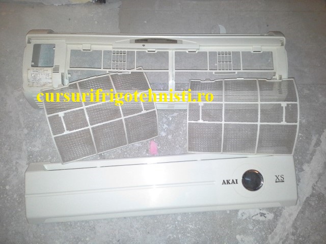 Akai unitate interna dupa ervisat (Small).jpg