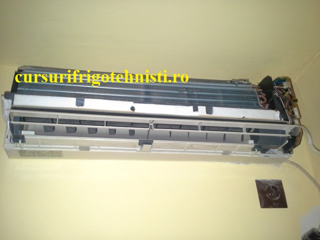 Akai unitate interna parca este noua (Small).jpg