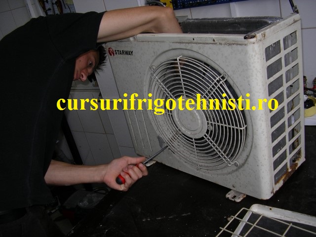 montarea unitatii interne 12000 btu  (Small).jpg
