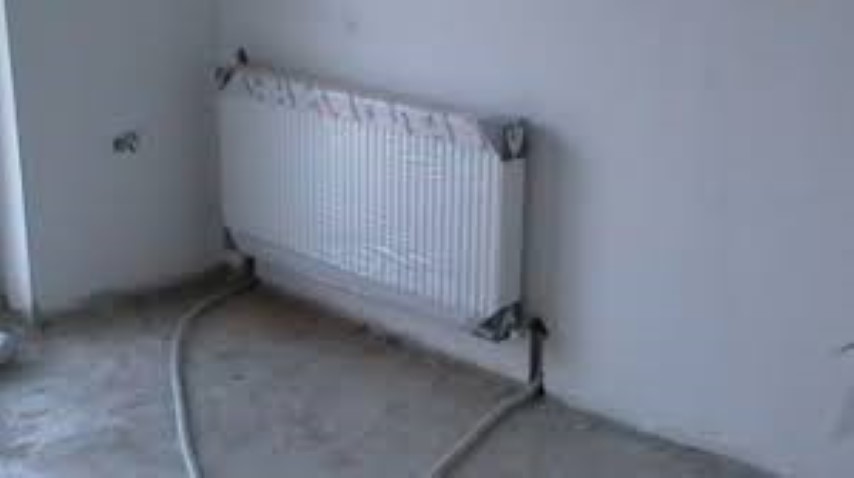 calorifer alimentat prin pardoseala (Small).jpg