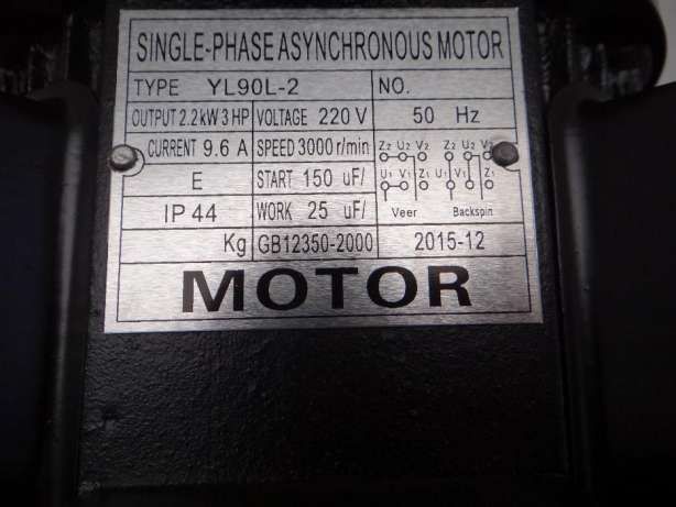 eticheta motor electric asincron 2,2 KW si tensiune 220 V.jpg