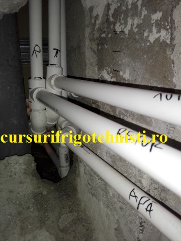 Distributie subsol apa rece si calda si distributie tur retur incalziri.jpg