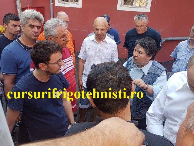 Practica aer conditionat auto primim explcatii de la domnul profesor  am gasit niste poze.jpg