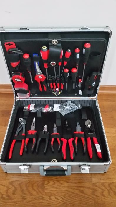 trusa de electrician 1.jpg