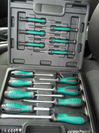 trusa de surubelnite.jpg