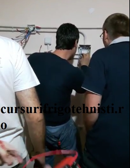 tabloul electric cu 3 disjunctoare.jpg