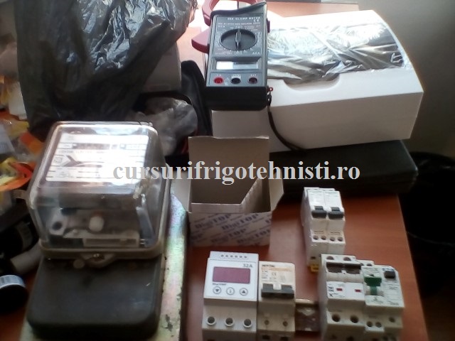 Materiale practica electricieni de aici am pornit.jpg