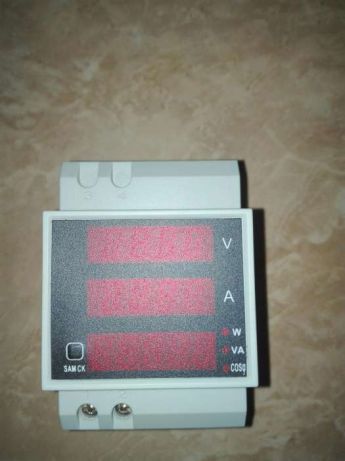 contor masurare energie electrica cu 3 functii ampermetru voltmetru si contor.jpg