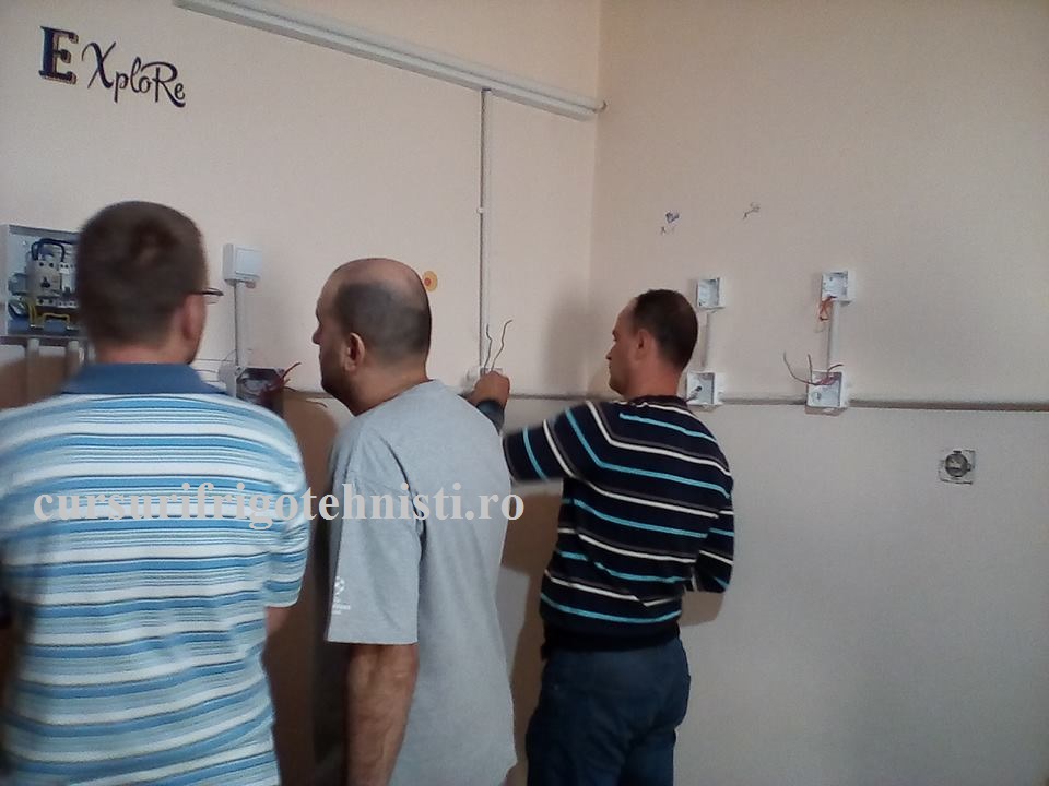 Practica electricieni legaturi in doze.jpg