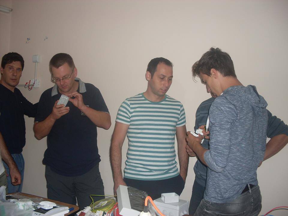 Practica electricieni verificare comutatoare.jpg