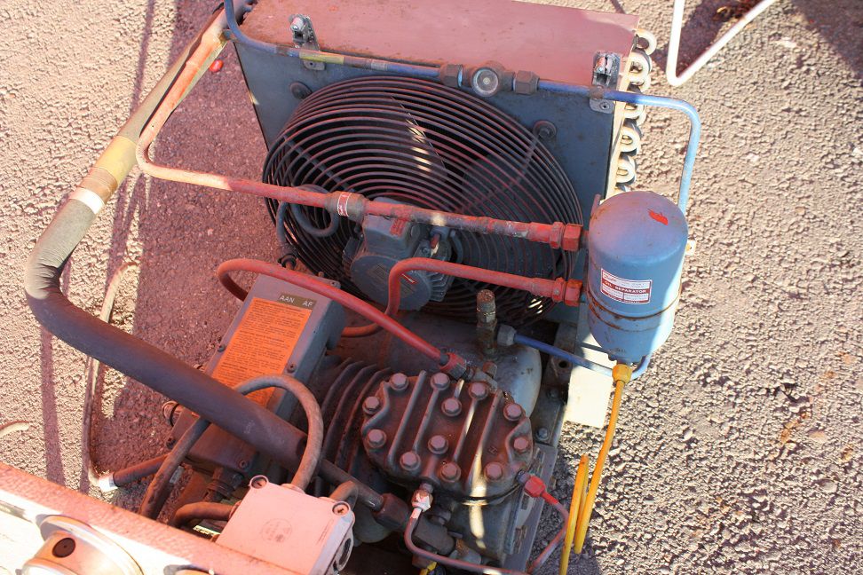 Compresor semiermetic cu o singura chiuluasa si 4 ambielaje.jpg