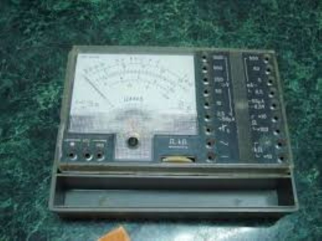 multimetru analogic rusesc ...jpg