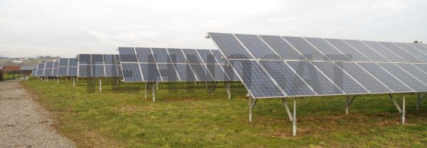 Parc sisteme fotovoltaice on grid injecteaza U=400V trifazat direct in retea.jpg