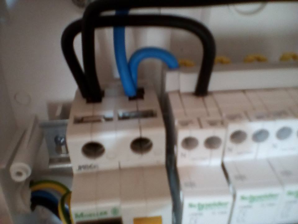 Acest disjunctor diferential a fost opera lui Gabriel I=16A cu 30mA.jpg