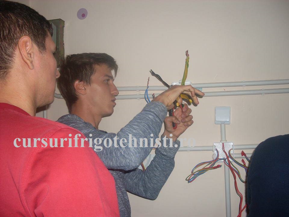 Legaturi in doze , urmeaza cositorirea.jpg