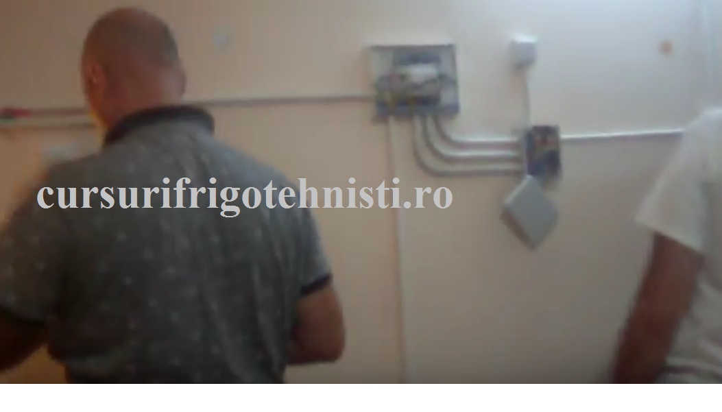 verificare circuite de lumina U=230V.jpg