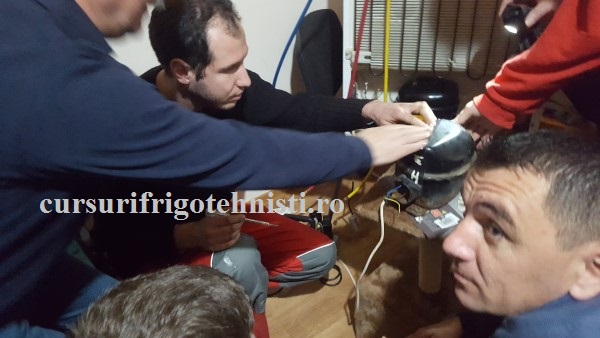 masuram compresia pornind compresorul pe direct.jpg