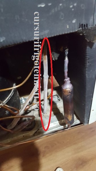 Asa se comporta o masina frigorifica cu exces de freon vine zapada pe aspiratie.jpg