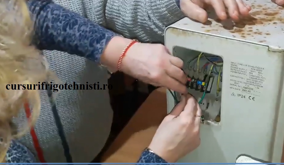 invatam sa legam electric un aer conditionat .jpg