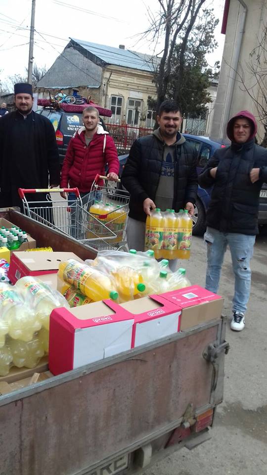 Gr13 frig in Vaslui la cumparaturi.jpg