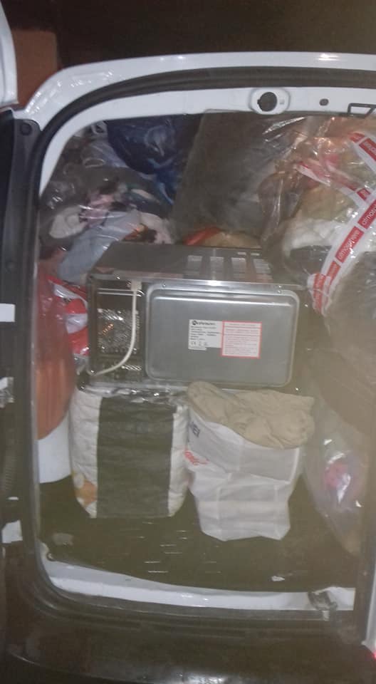 Masina lui Cristi inainte de drum la 4 dimineata.jpg