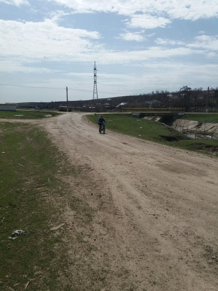 Virgil cu bicicleta.jpg