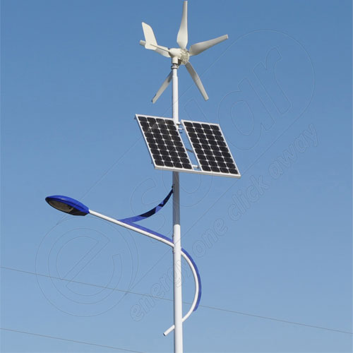 Eoliana cuplata cu panouri fotovoltaice.jpg