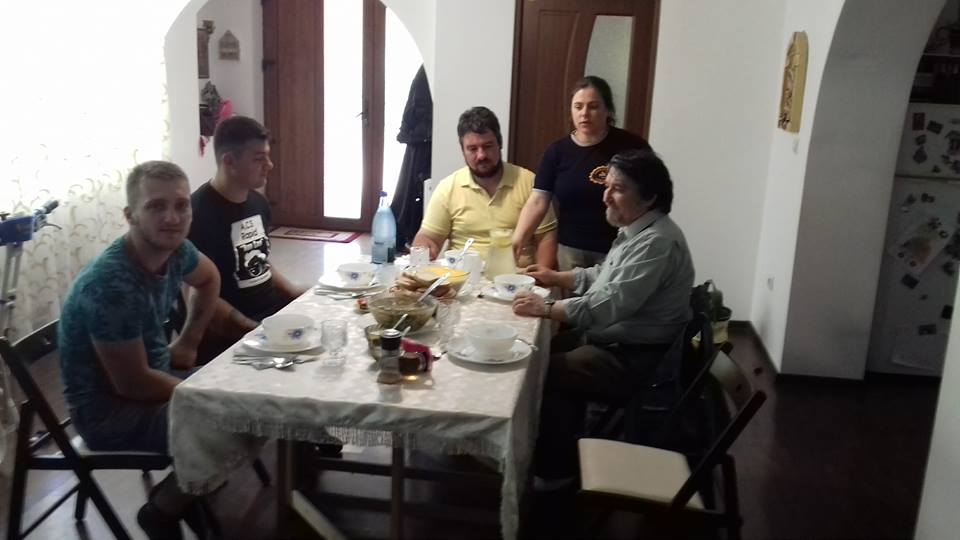 La masa cu Parintele Marcel .jpg