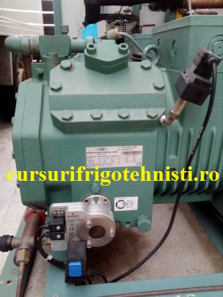 compresor semiermetic cu 3 chiuluase .jpg