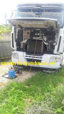 completare aer conditionat auto r134A.jpg