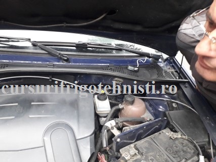 Aer conditionaz auto R134A refulare 8 C.jpg