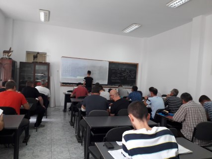 sala plina la cursul de electrician , triunghiul puterilor.jpg