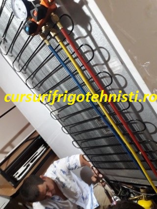verificare imbinari cu oglinda frigider cu r600a.jpg