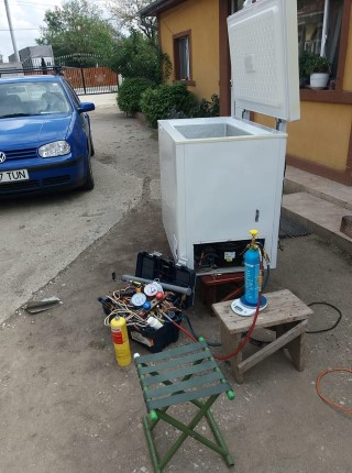 Lada cu freon R600A inlocuit compresor .jpg
