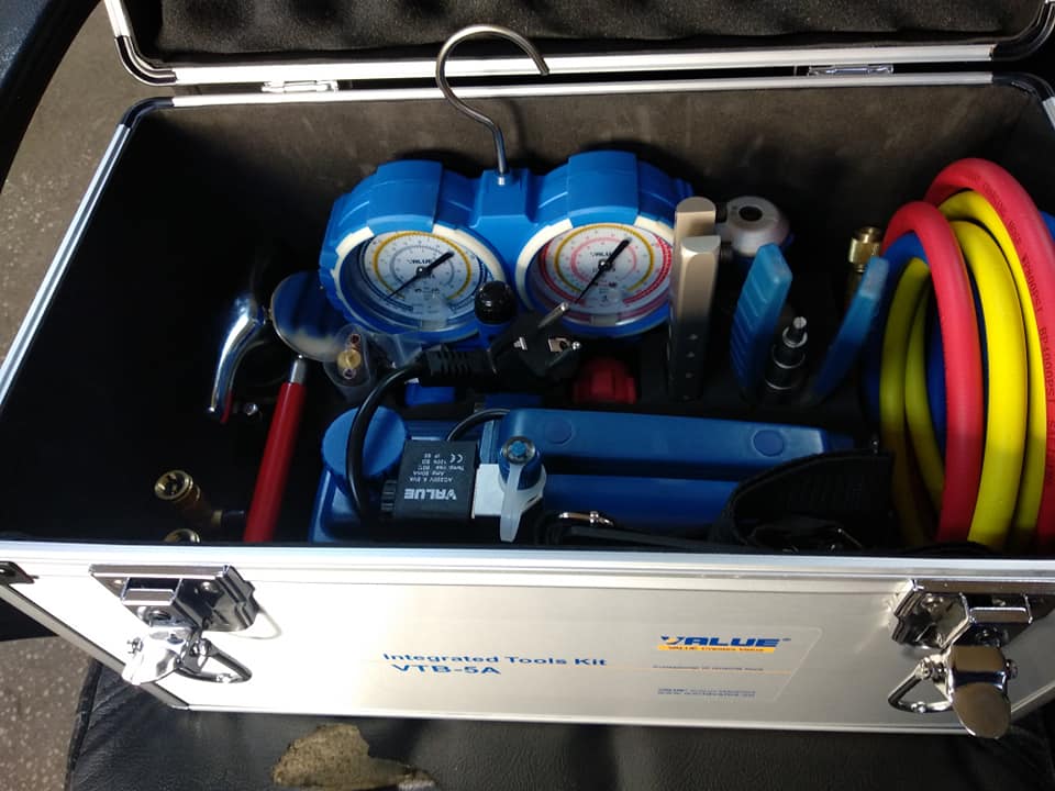 manometre , pompa vidat am tot .jpg