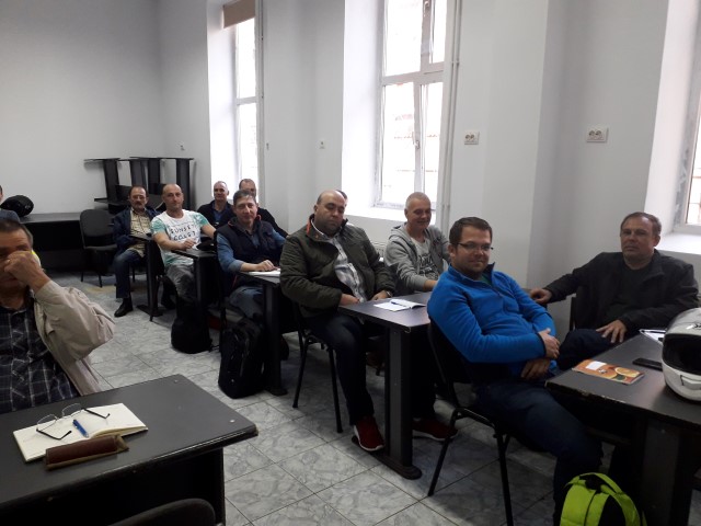gr 11 electricieni desch curs 1.jpg
