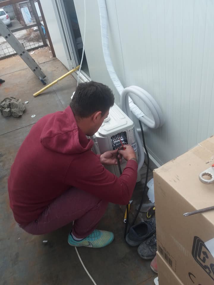 legaturi electrice unitatea externa freon R32A.jpg