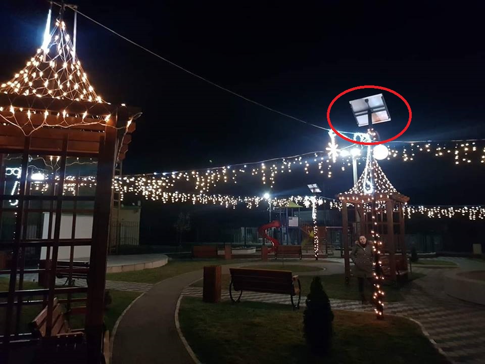 Instalatie electrica iluminat de Sf Sarbatori inclus panouri fotovoltaice.jpg