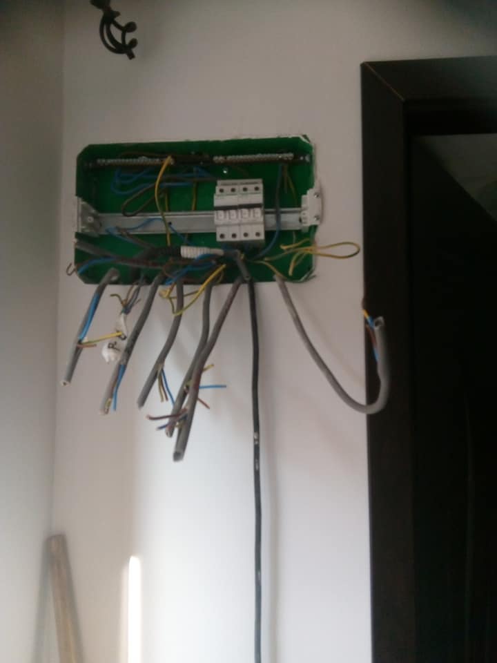 Primele disjunctoare din tablou .jpg